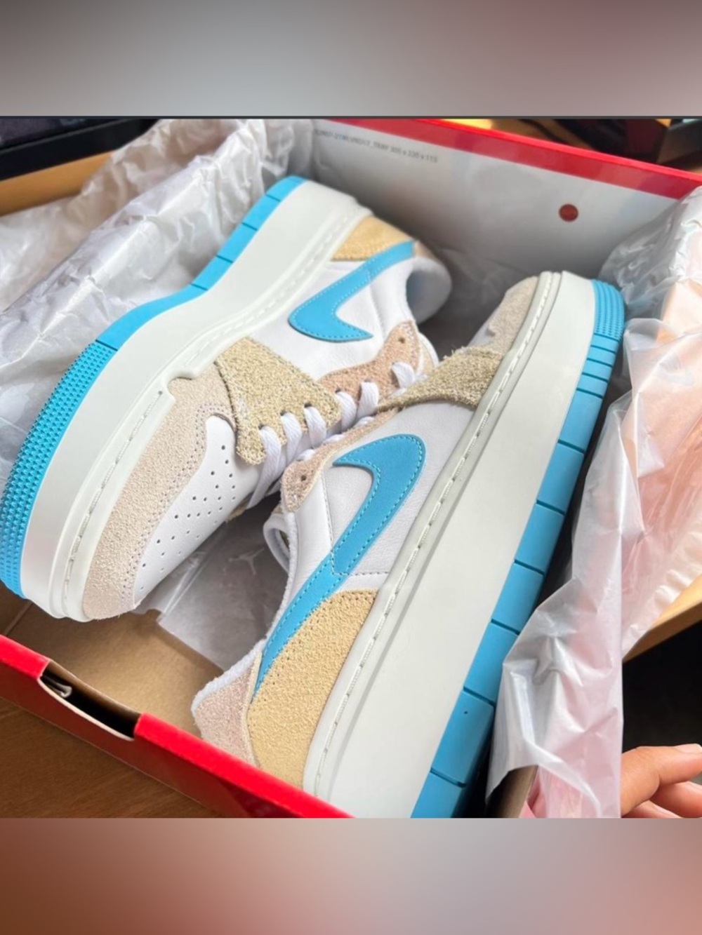 Nike - Air Jordan 1 Low SE ( Size Women US 9) - Picture 2 of 3